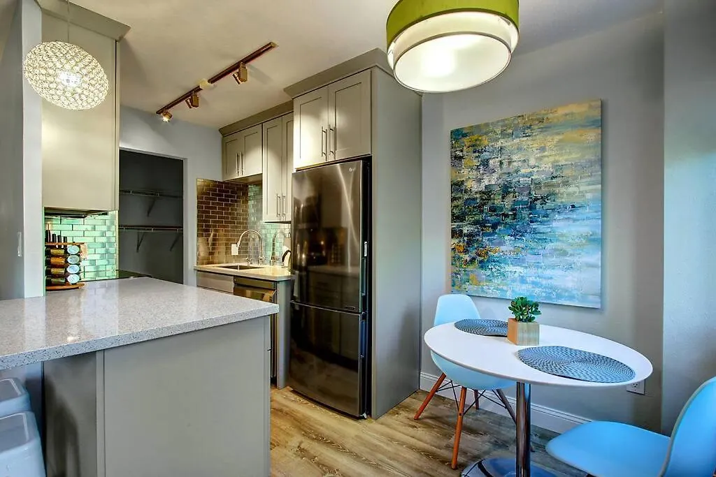 시애틀 Modern Coastal Downtown, King Bed, Work Desk, Kitchen 빌라 0*,